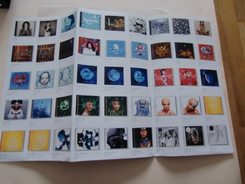 Björk / : Archives / 5 Bücher / Poster / Björks Alben + Singles als Briefmarken - Bild 8 von 15