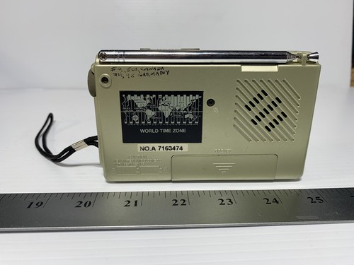 Bell & Howell 9 Band World Receiver Radio MW.SW1-7 Portable AM/FM/TV/MW/SW - Picture 2 of 2