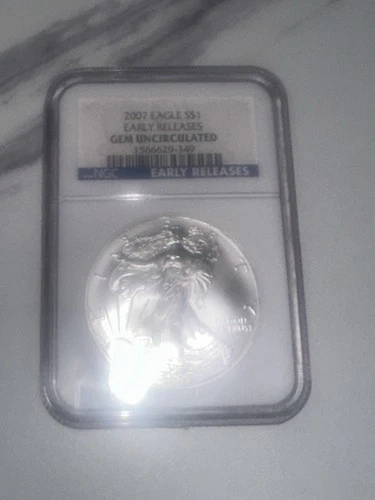 2007 AMERICAN SILVER EAGLEEARLY RELEASE GEM UNCIRCULATED