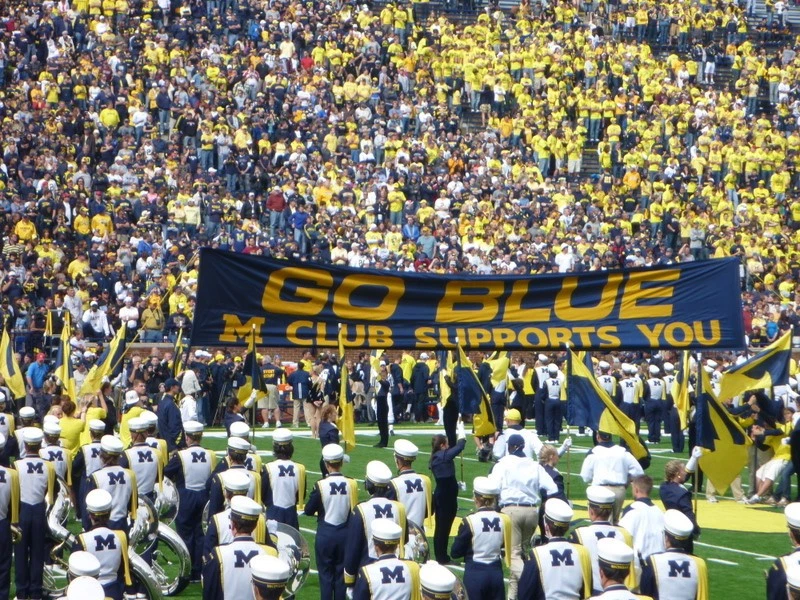 Boletos de fútbol americano Michigan Wolverines vs Ohio State (3) ¡línea de 30 yardas quinta fila! Foto 2 de 4