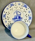 Delft Blue Hand Painted Teacup Saucer RARE 3 Feet Windmill OTS Holland Porcelain — photo 7