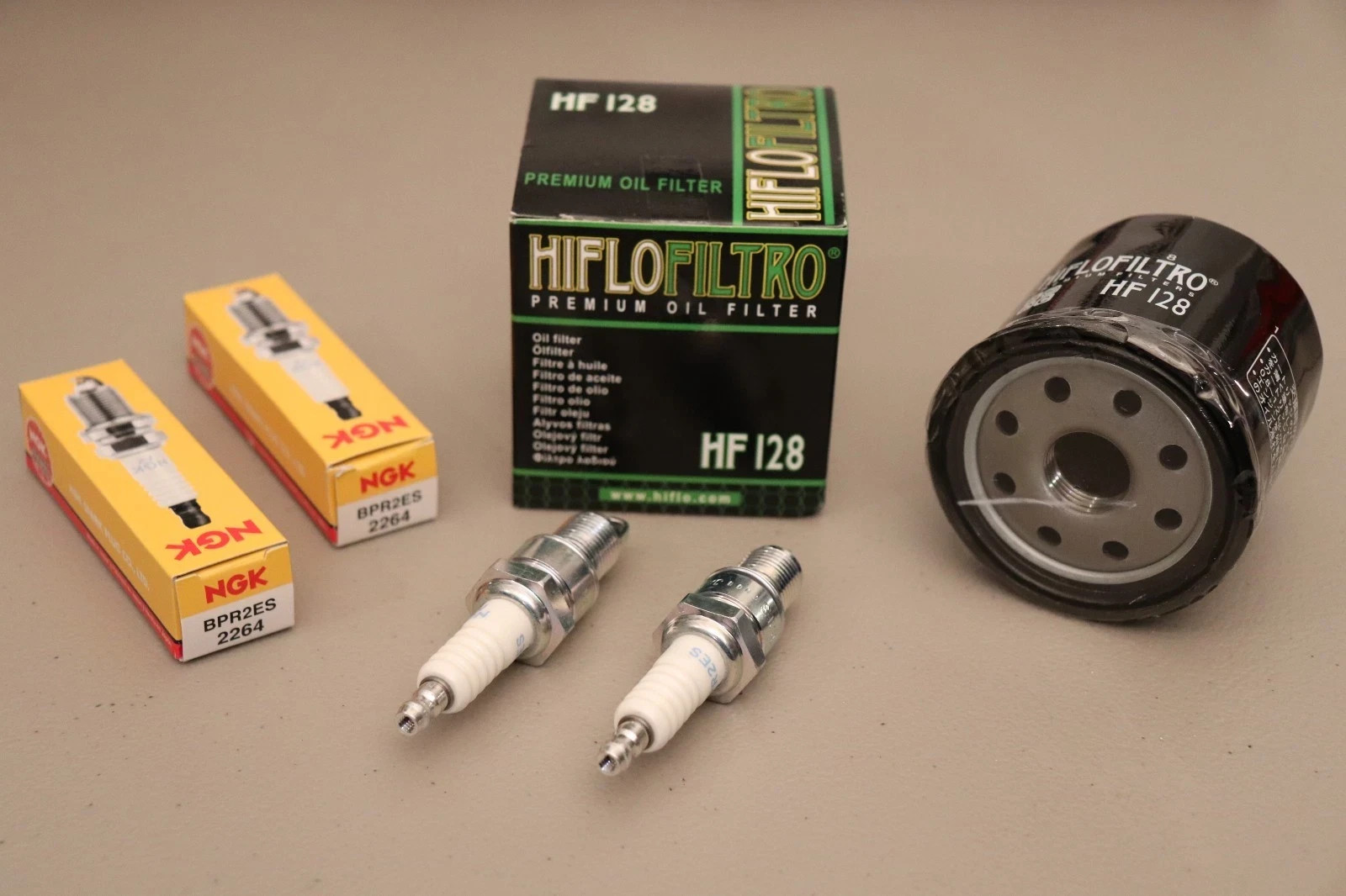 Tune Up Kit NGK Spark Plug Oil Filter Mule 3000 3010 4000 4010 KAF620 620 KAF950