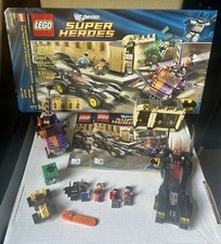 LEGO DC Comics Super Heroes: Batmobile and th...