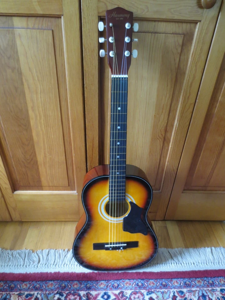 GUITARRA ACÚSTICA HARMONY Modelo H0401P con instrucciones para principiantes en caja - 36" Foto 3 de 4