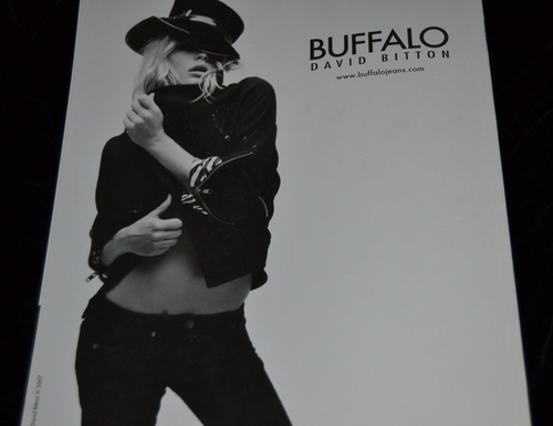 Flaunt Magazine Issue 88 Nineteen-Ninety Now Helena Christensen Brittany Murphy - Imagen 2 de 8