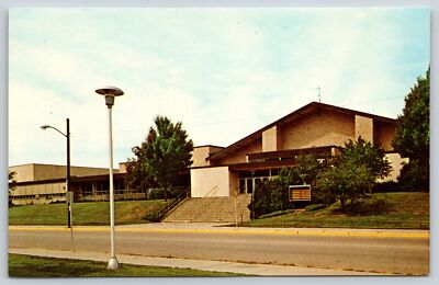 Stevens Point WI~University Of Wisconsin~Pointer Fieldhouse~Vintage Postcard