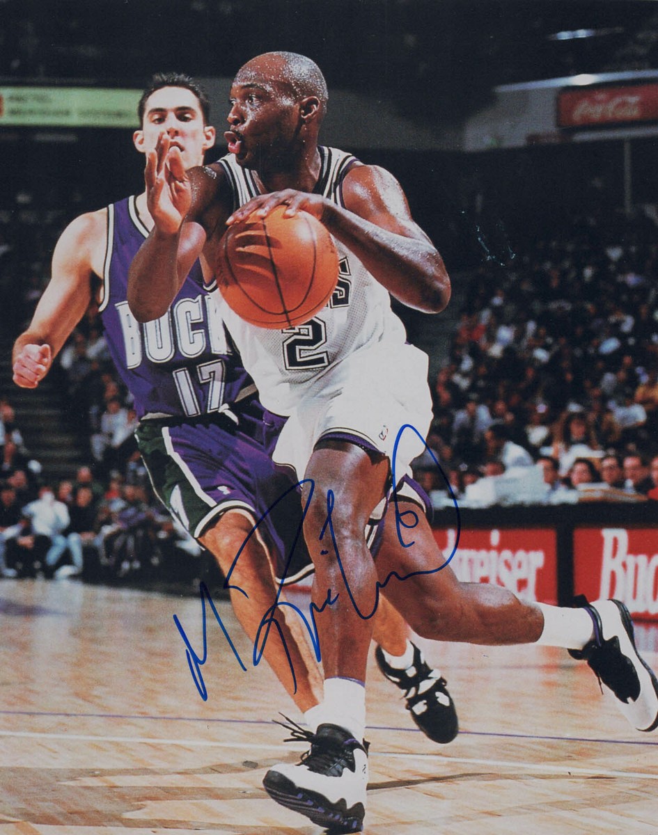 Mitch Richmond, Sacramento Kings, Signed, Autographed, Basketball 8X10 Photo, Coa with the proof photo will be included Mitch Richmond, Sacramento Kings, Signed, Autographed, Basketball 8X10 Photo, Coa with the proof photo will be included