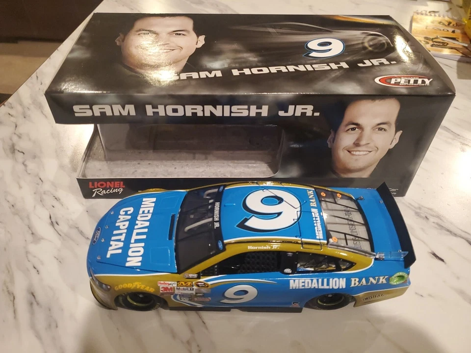 Sam Hornish Jr. #9 Medallion Bank Ford Fusion 2015 1:24 NASCAR Die-cast TO CLEAR - Image 3 of 4