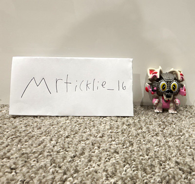 FUNKO Mystery Minis FNAF Jumpscare Funtime Foxy 1/36 Toys R Us Exclusive