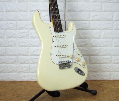 Electric Guitar Fender Japan ST62-70 Stratocaster 1987-1988 with