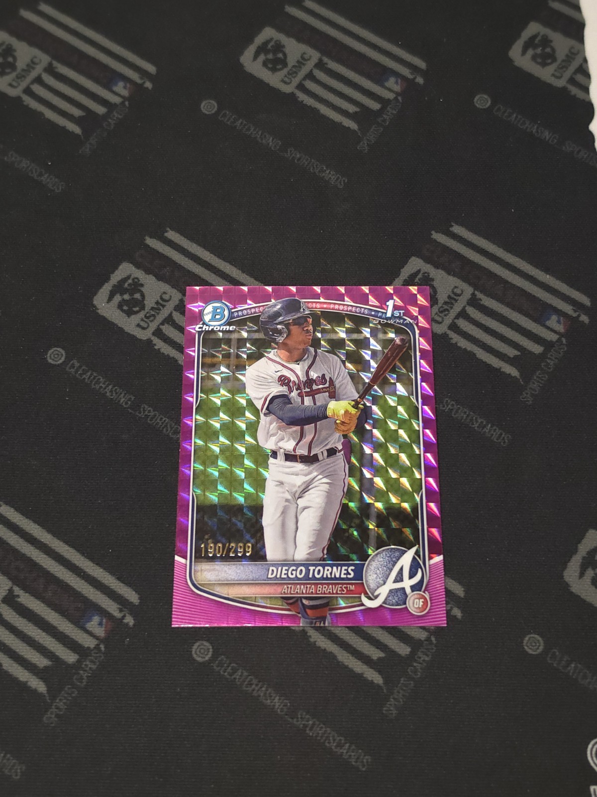 2025 Bowman Chrome Diego Tornes Fuchsia Geometric Refractor 1st Prospect /299