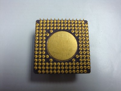 Motorola gold CPU  with heatsink 149Pin 15x15 41955A01 collectible 