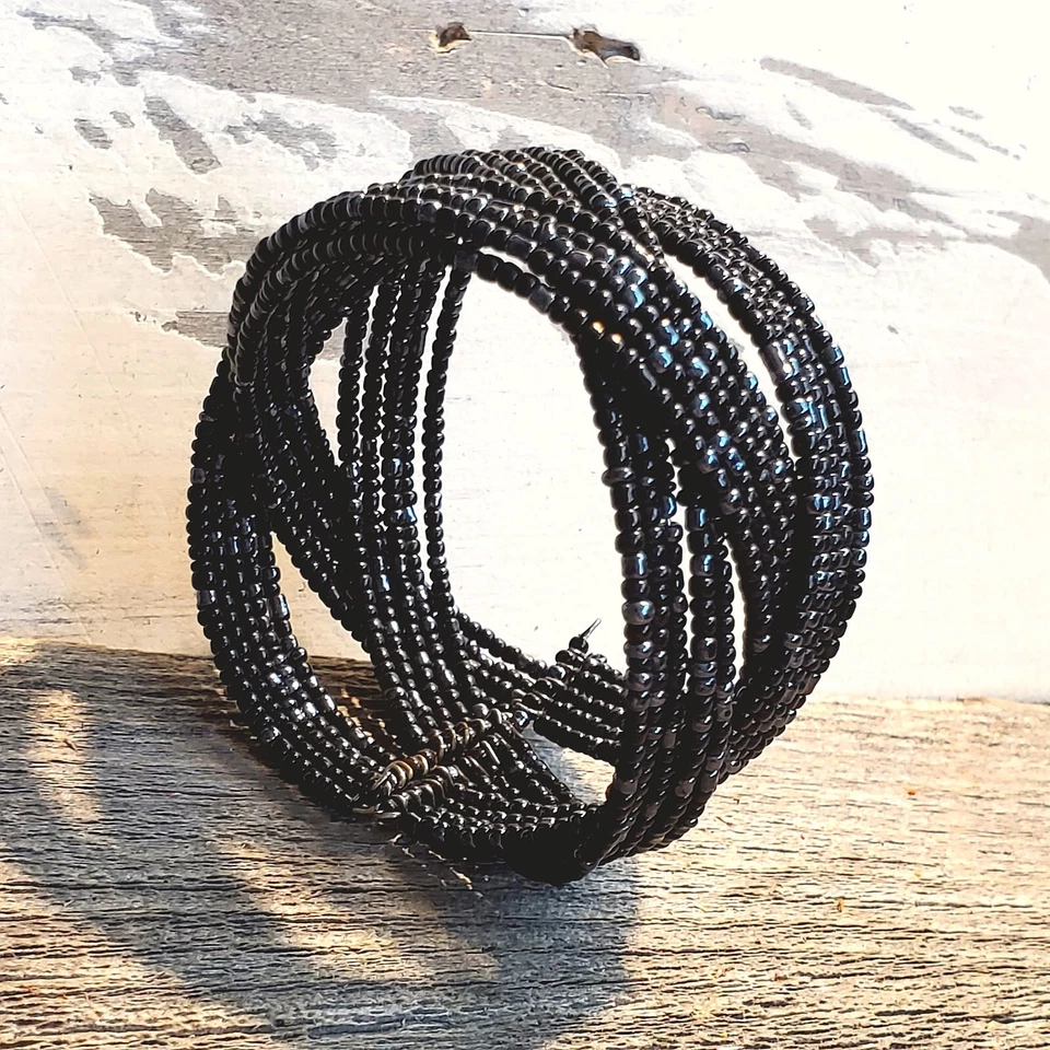 Solid Black Vintage Y2K 90s Striped Pretzel Memory Wire Cuff Bracelet - Image 4 of 4