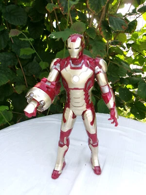 Figurine articulée hasbro marvel Iron Man 3 Sonic Blasting 2012 - Photo 1/3