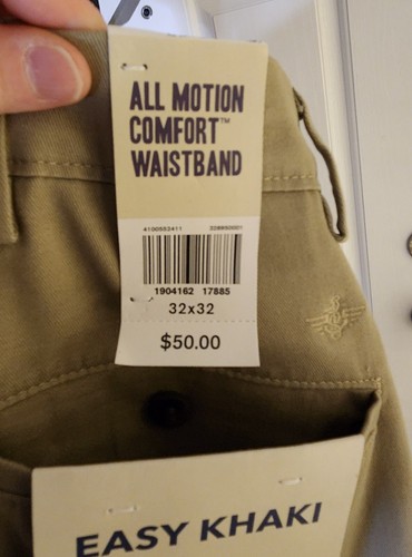 Dockers Khakis. Classic fit, pleated. All motion comfort wasteband. 32x32. - Picture 5 of 9