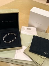Van Cleef Arpels Perle signature bracelet in 18ct white gold, Xl model.