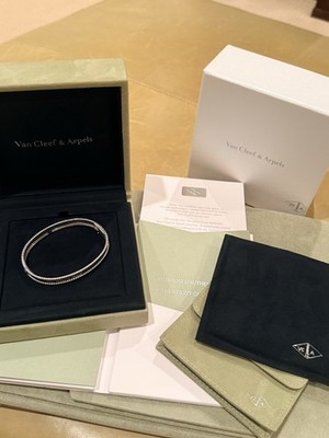 Van Cleef & Arpels Perleé signature bracelet in 18ct white gold, Xl model.