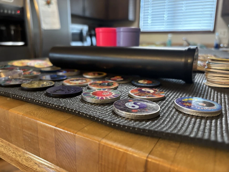 Lot of 400+POG's 90s + Slammer’s container’s is huge mix Ofeverything Rare Stuff - Image 2 of 4