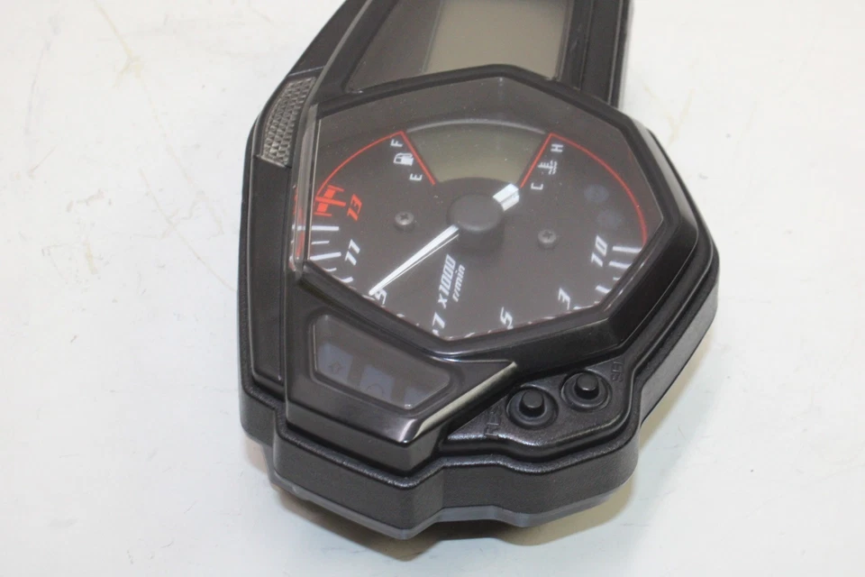 2016 YAMAHA YZF R3 OEM SPEEDO TACH GAUGES DISPLAY CLUSTER SPEEDOMETER TACHOMETER - Image 2 of 4
