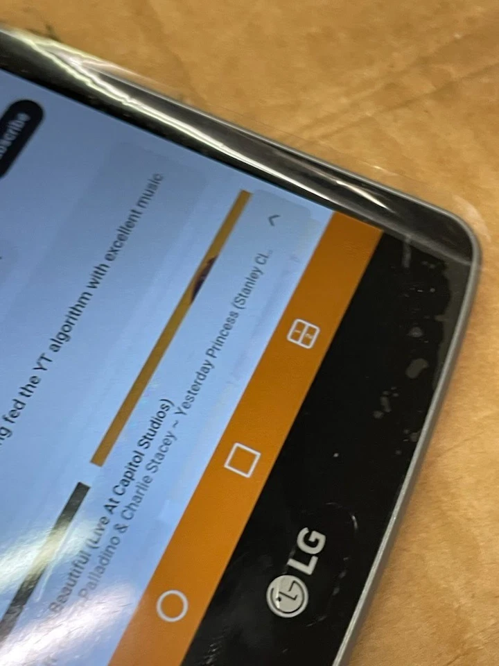 LG G Pad F 8.0 v495 Tablet -16GB (WiFi + Cellular) AT&T Unlocked/reset - Image 3 of 4