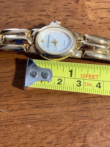Liz Claiborne Watch Women 19mm Gold Tone Oval MOP Dial w Original Tags Works - Picture 8 of 8
