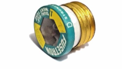 BUSS T7 T-7 DUAL ELEMENT SCREW IN TYPE FUSETRON BUSSMANN FUSE
