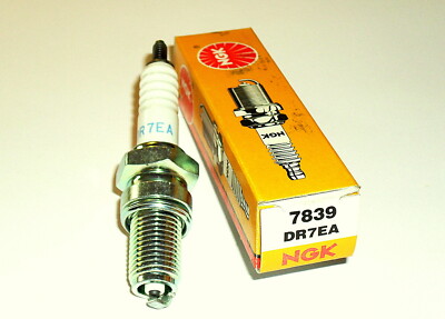 NGK Zündkerze DR7EA 