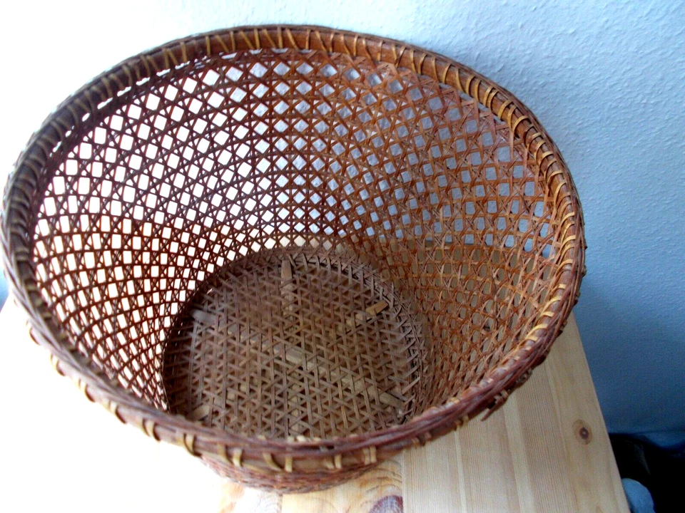 Blumenübertopf oder Papierkorb - schöne Flechtarbeit -- rund - Bild 3 von 4