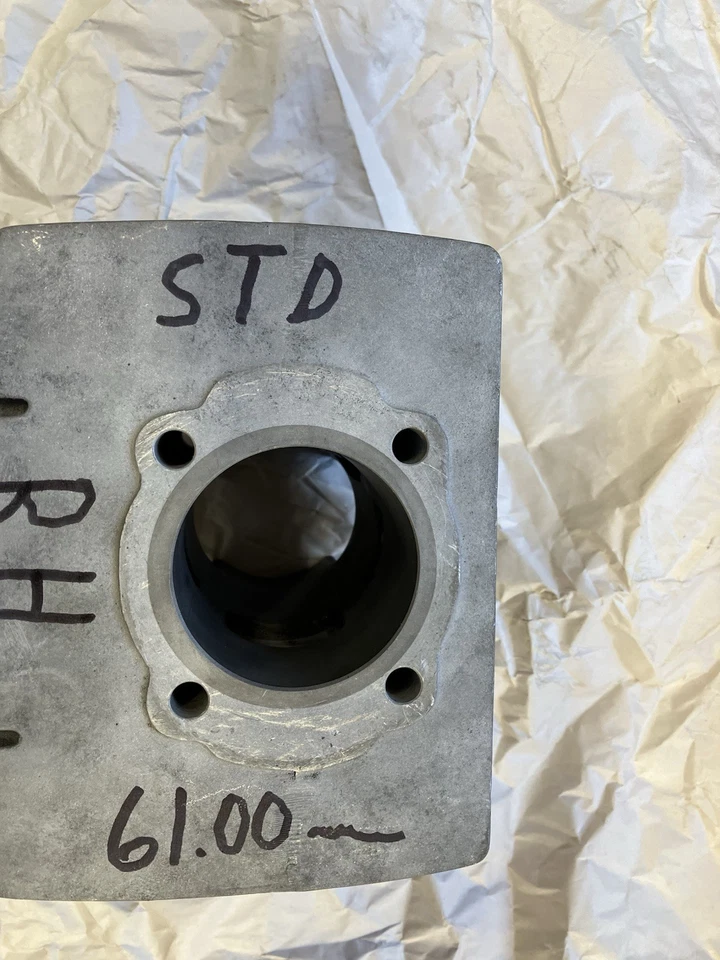 Cilindro Yamaha año 1-2-3 Rh Foto 4 de 4