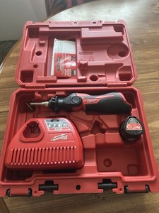 Milwaukee 2488-21 M12 12V Cordless Pivoting Head Soldering Iron Kit