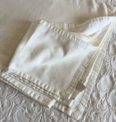Williams Sonoma 100% Cotton Off White Ivory  Tablecloth 70x144 Rectangular Read