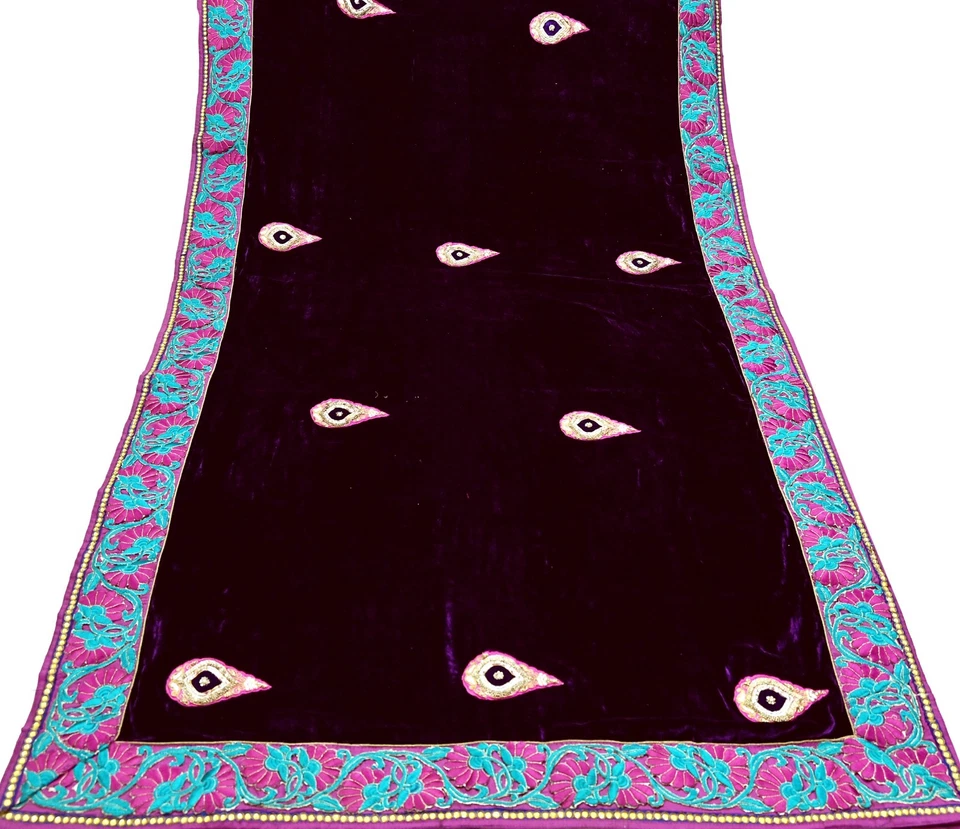 Vintage Heavy Sari Purple Pure Georgette Silk & Velvet Hand Embroidered Sarees - Image 2 of 4