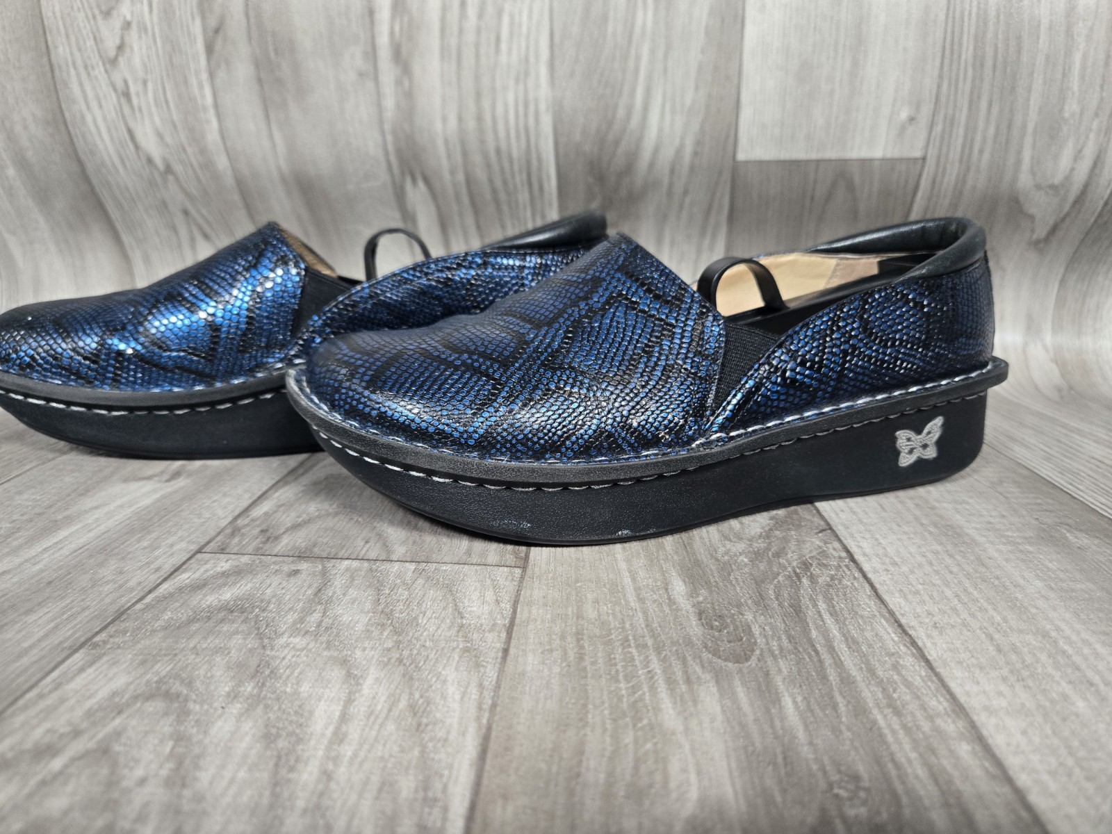 Alegria Debra Blue/ Black Python Clogs Size 8/8.5 - image 5