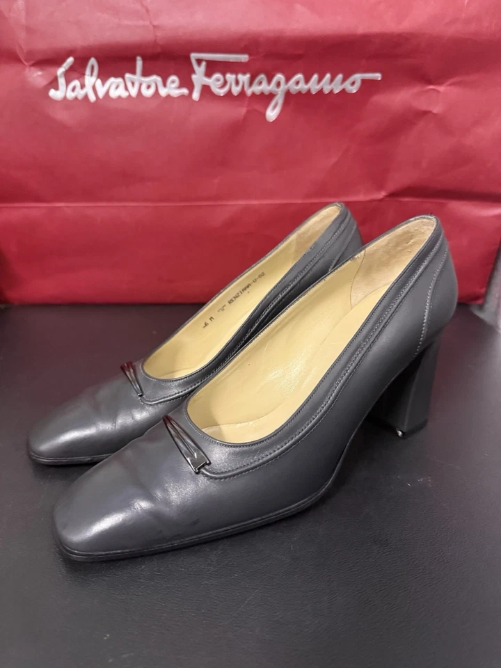 Zapatos de salón Bally para mujer 6 zapatos de tacón gris de cuero de EE. UU. Foto 2 de 4