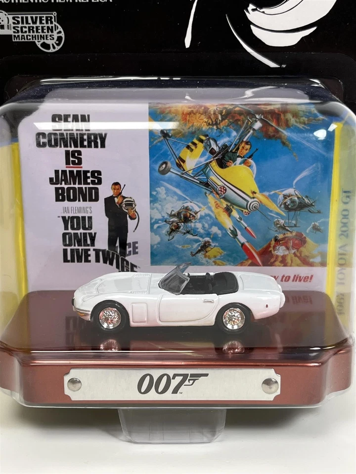 James Bond 007 Toyota 2000 GT 1:64 Scala Johnny Lightning JLDR017 - Immagine 2 di 4
