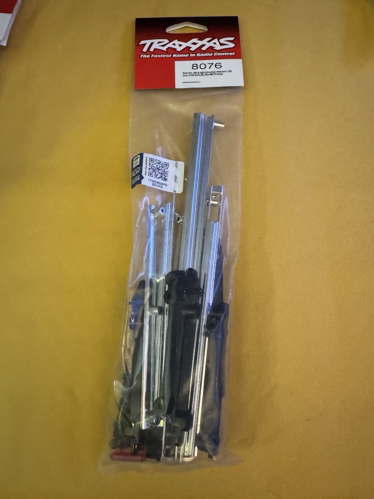 Traxxas 8076 - Side Trim, TRX-4 8010 Body