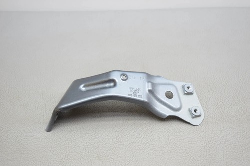 VW JETTA MK6 162 163 Kotflügelhalter vorne rechts OEM 5C6821138