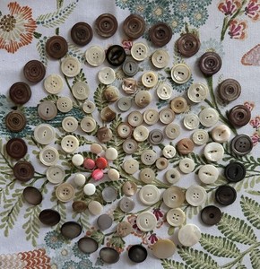 Vintage Antique Button Lot Mother of Pearl MOP Shell Glass Mixed White Ivory