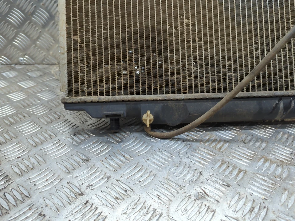 SHOGUN MK2 PAJERO COOLANT RADIATOR (F2) - Image 2 of 4