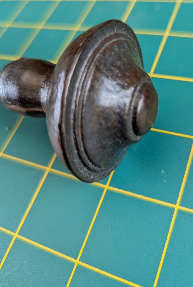 Antiguo juego de pomos de puerta de hierro bronceado martillado con husillo 2" W D Foto 3 de 4