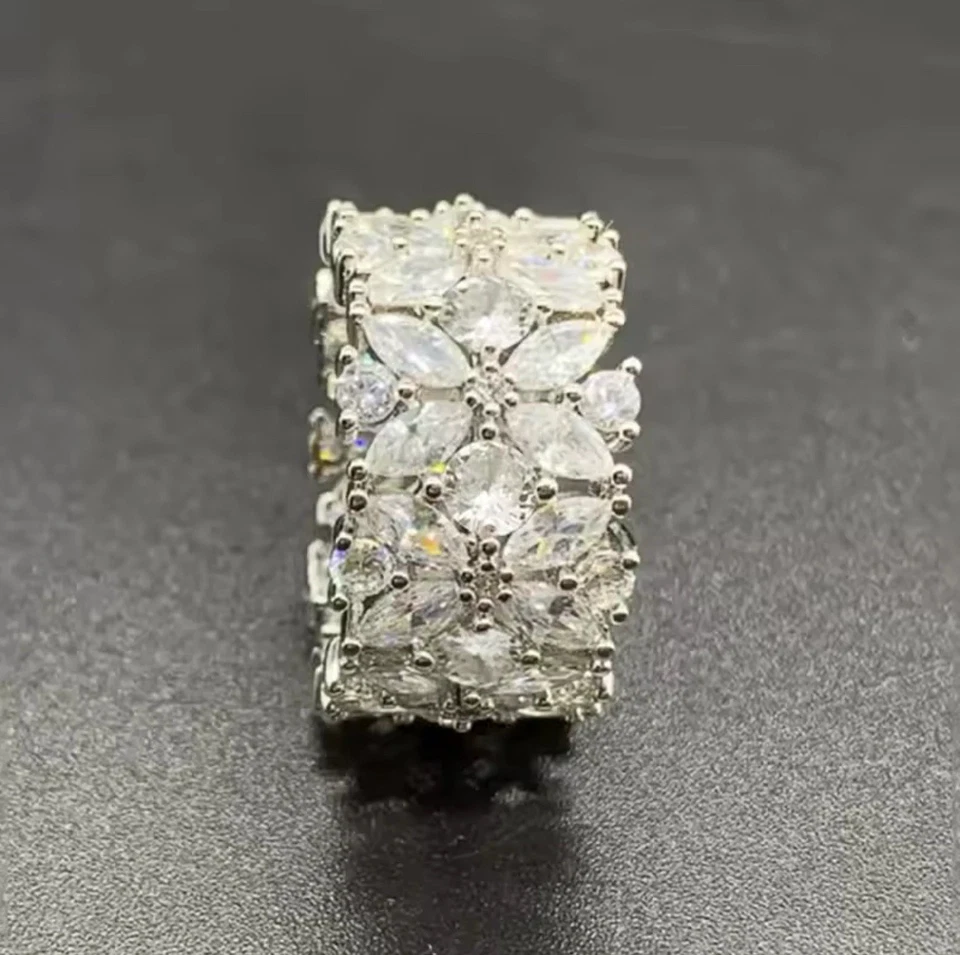 Anello Floreale Gioiello di Lusso Zirconi 60mm - Immagine 2 di 4