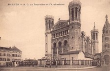 C304 France Lyon Notre Dame de Fourviere  et l Archeveche vintage postcard