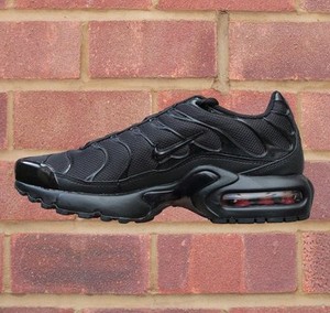 nike air max black junior