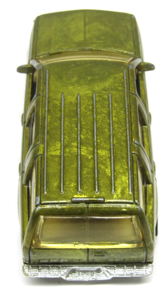 Matchbox '97 Chevy Tahoe Paint Mix Error Gold/Green Premier 1st Ed Rubber Tires - Image 4 of 4