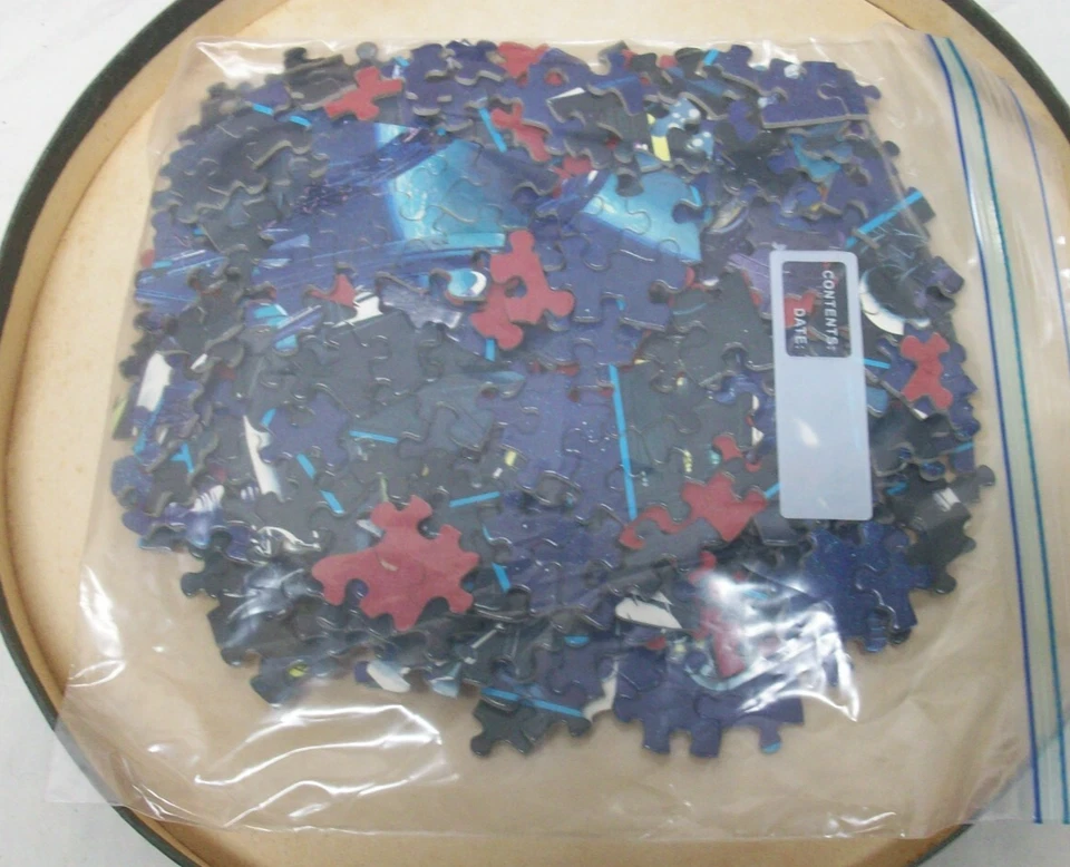 Complete 1968 Springbok "2001: A Space Odyssey" Movie Round Jigsaw Puzzle in Box - Image 2 of 4