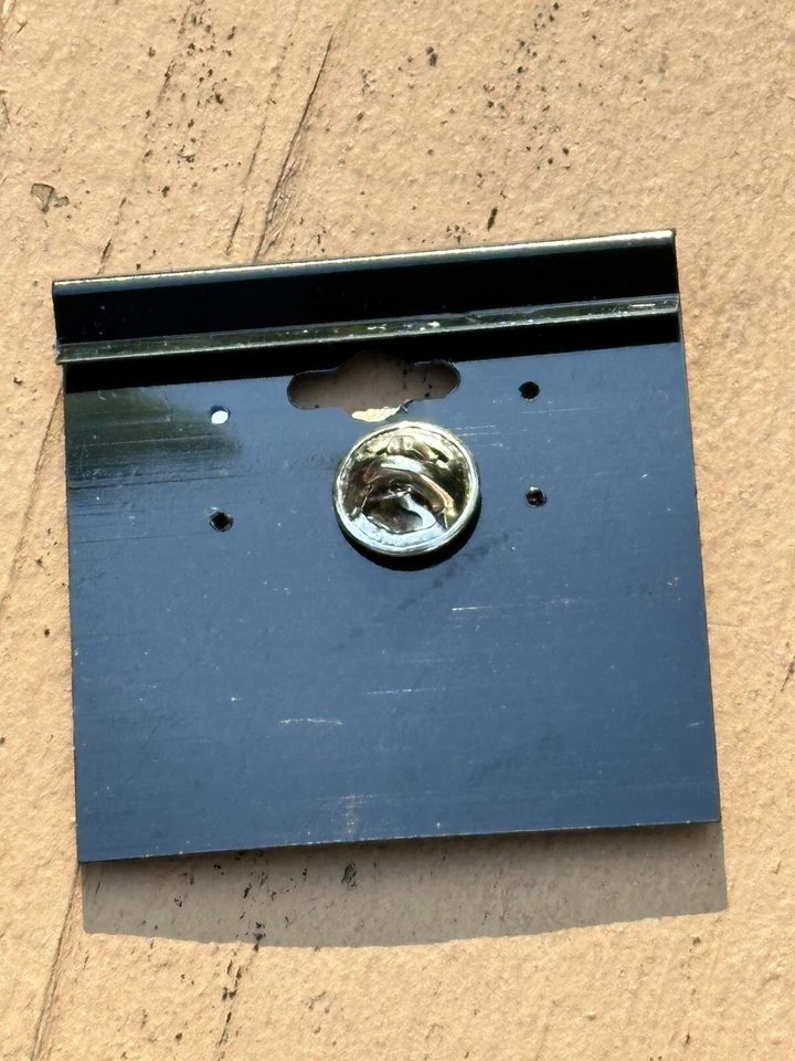 Georgia Bulldogs VS Georgia Tech Pin 2002 Football lapel pin GT UGA - Image 3 of 4