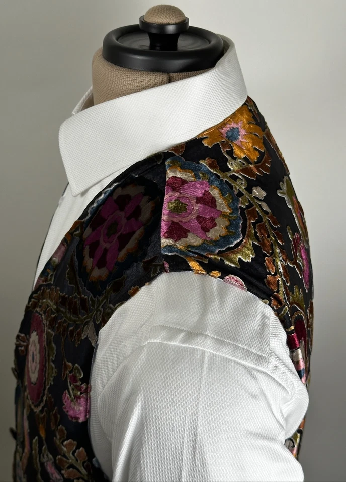 ROBERT GRAHAM LUMINOUS NON-REVERSIBLE VELVET/SILK FLORAL 3 BUTTON VEST SIZE XL - Image 4 of 4