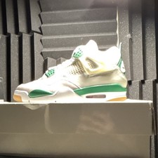 Air Jordan 4 SB Pine Green