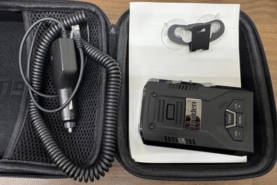 Uniden R3 12V Radar Laser Detector with Case 