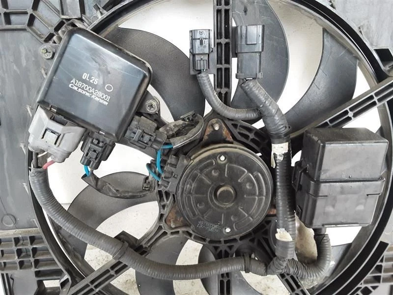 2011-2015 Nissan Juke Radiator Cooling Fan Assembly Electric OEM - Изображение 3 из 4